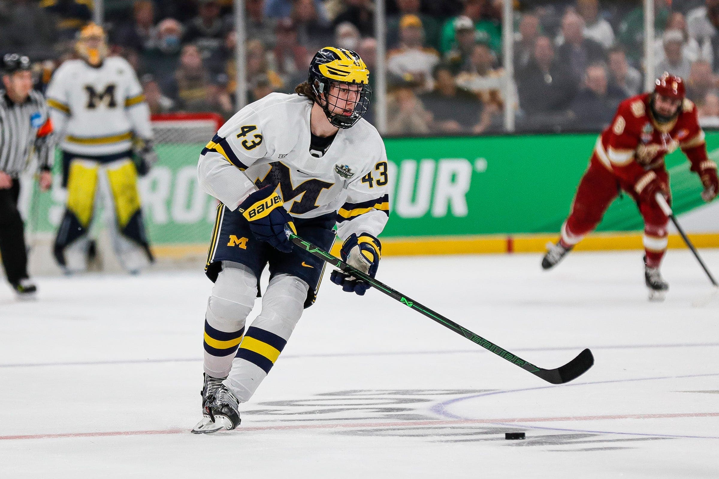 New Jersey Devils sign top prospect Luke Hughes