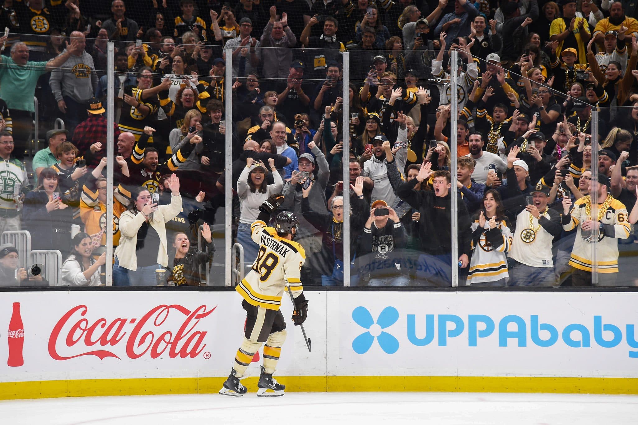 NHL power rankings: Different Bruins team, same incredible dominance