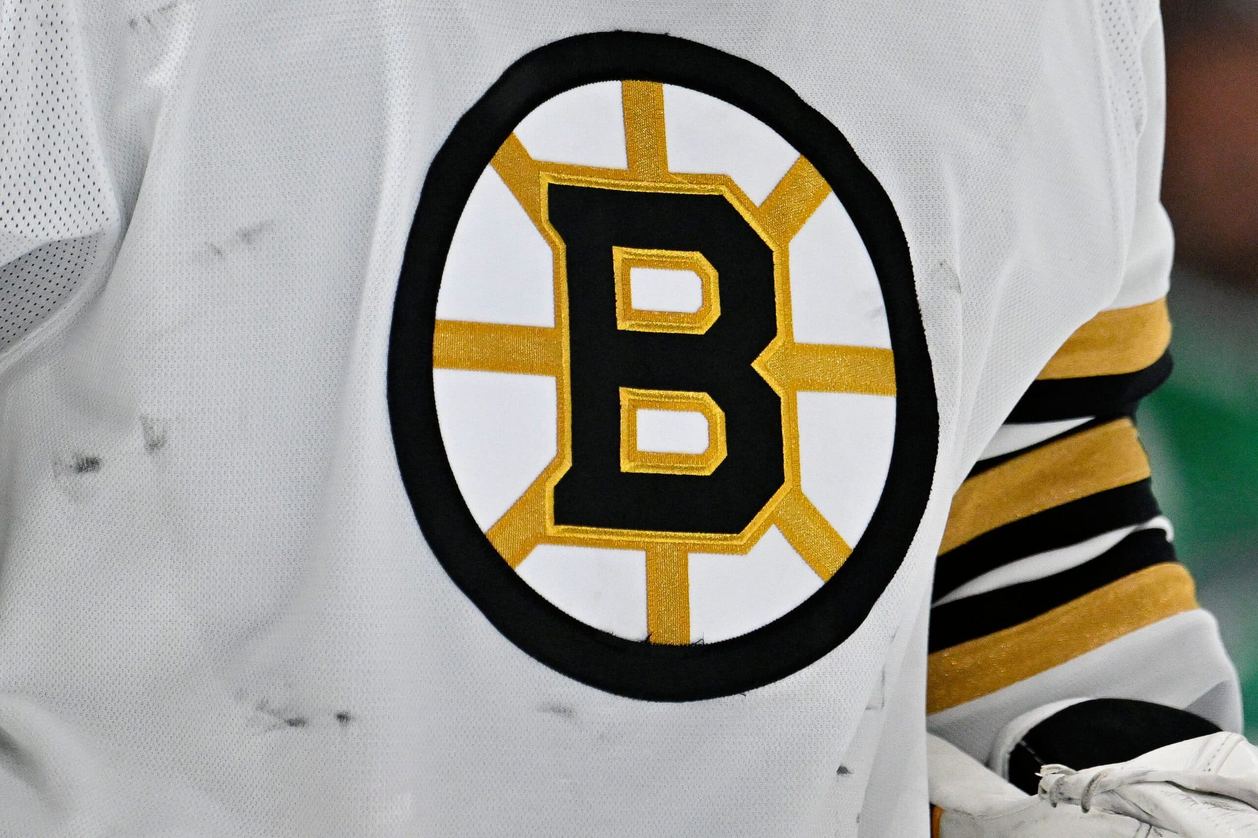Bruins sign Michael Callahan, Alec Regula to one-year contracts
