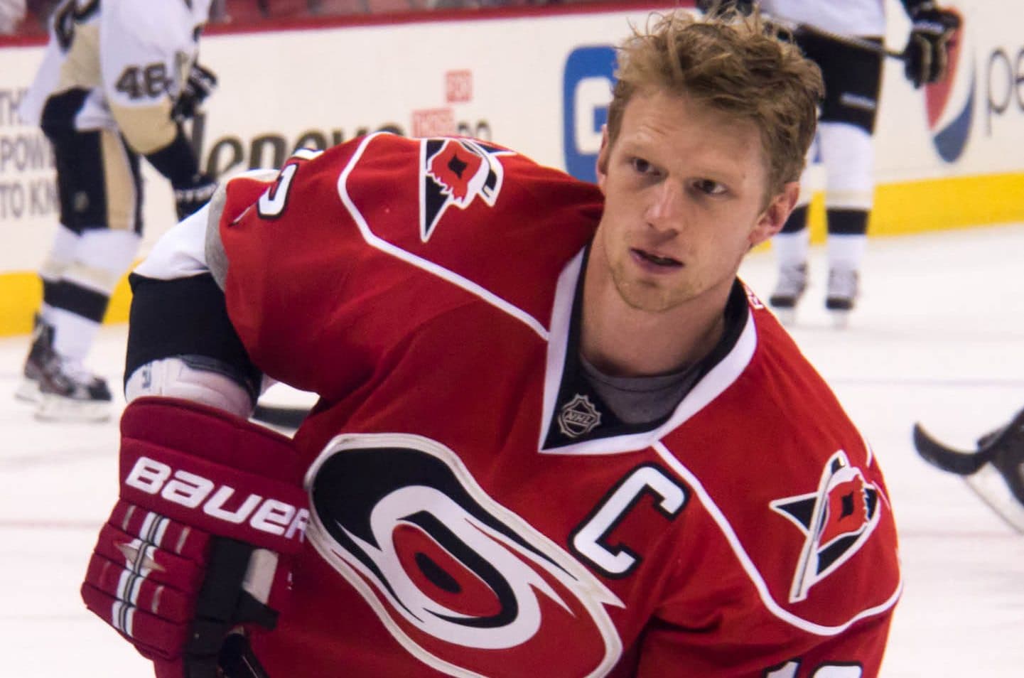 Hurricanes retire Eric Staal’s jersey number