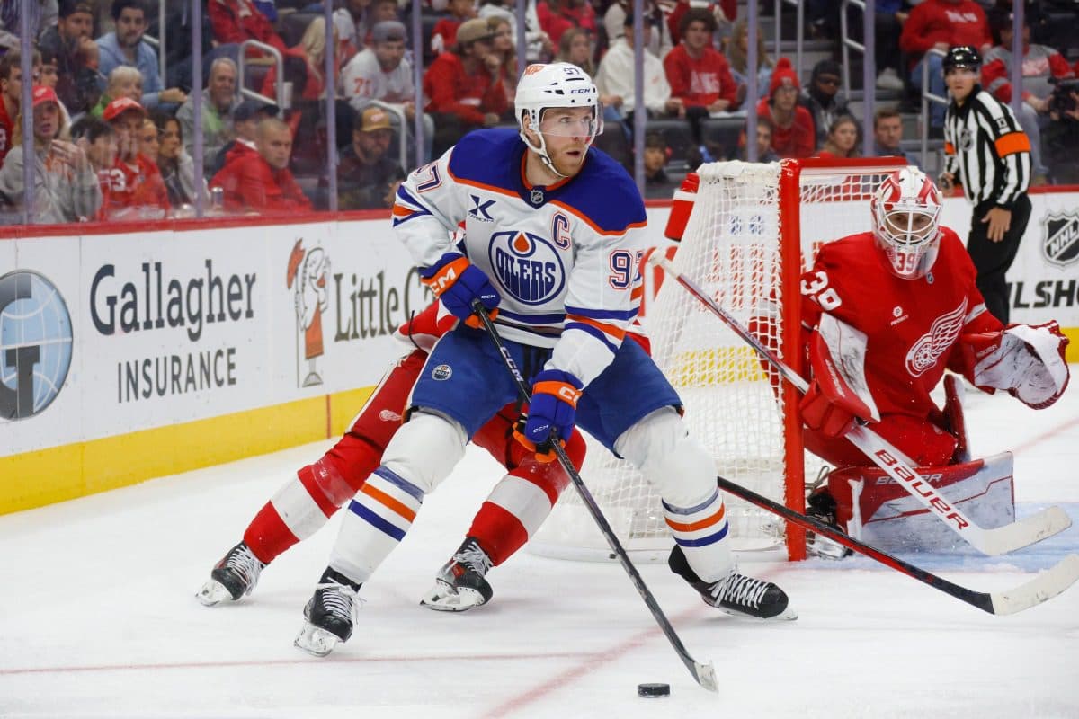 Oilers’ Connor McDavid leaves game with lower-body injury