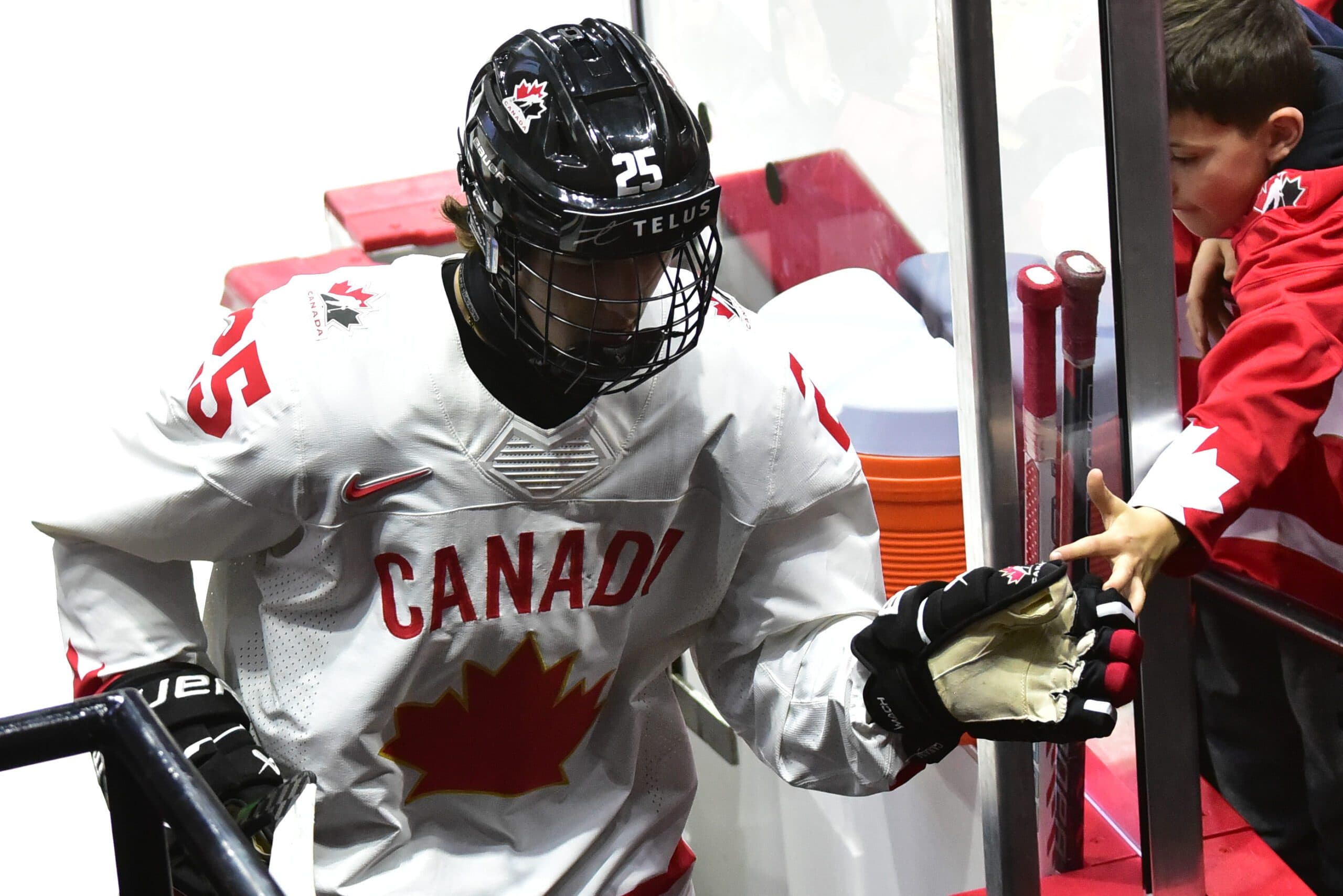 Top 2025 NHL Draft prospect Matthew Schaefer leaves Canada’s World Junior game against Latvia with injury