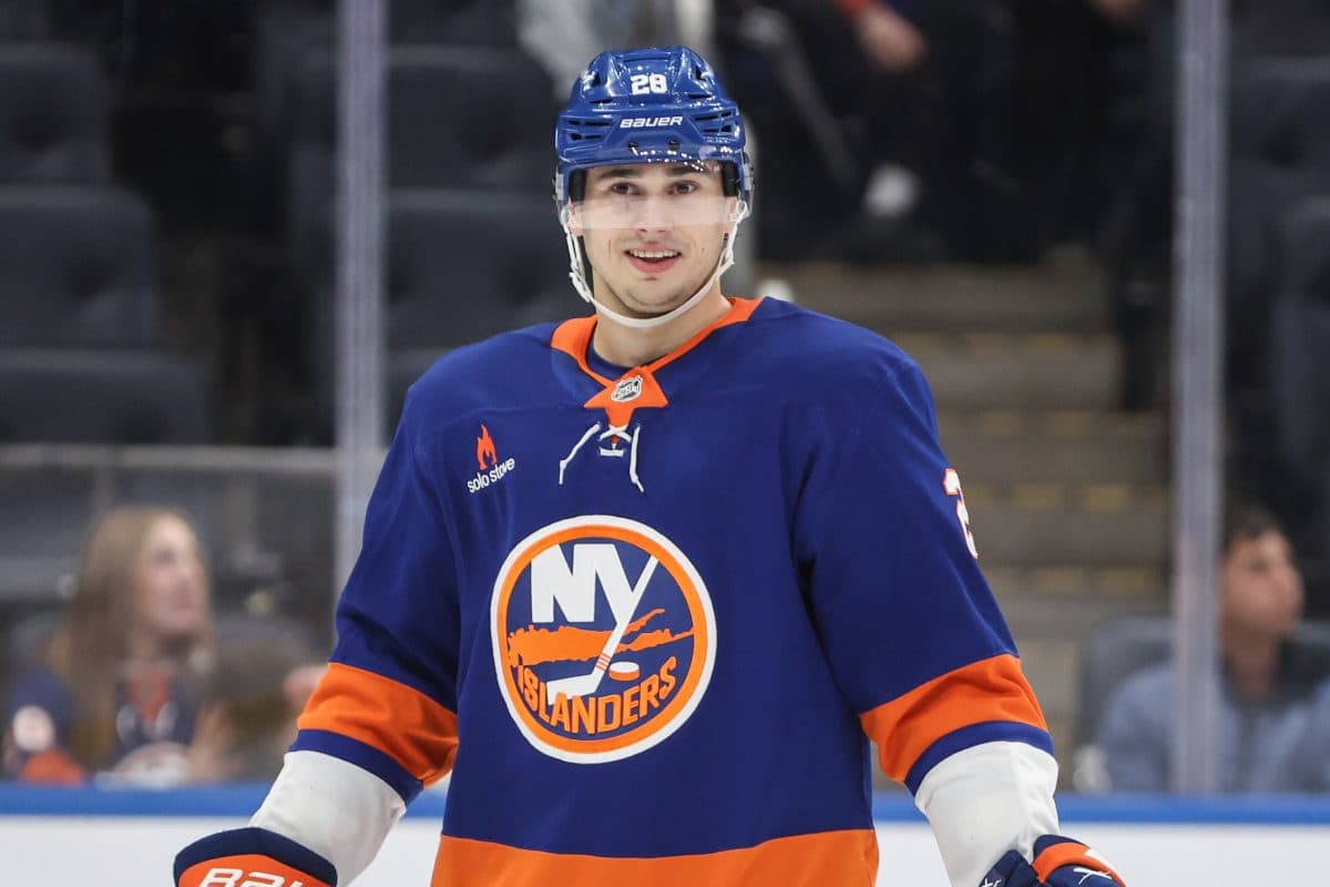 Islanders’ Alexander Romanov out 5-6 months with shoulder injury