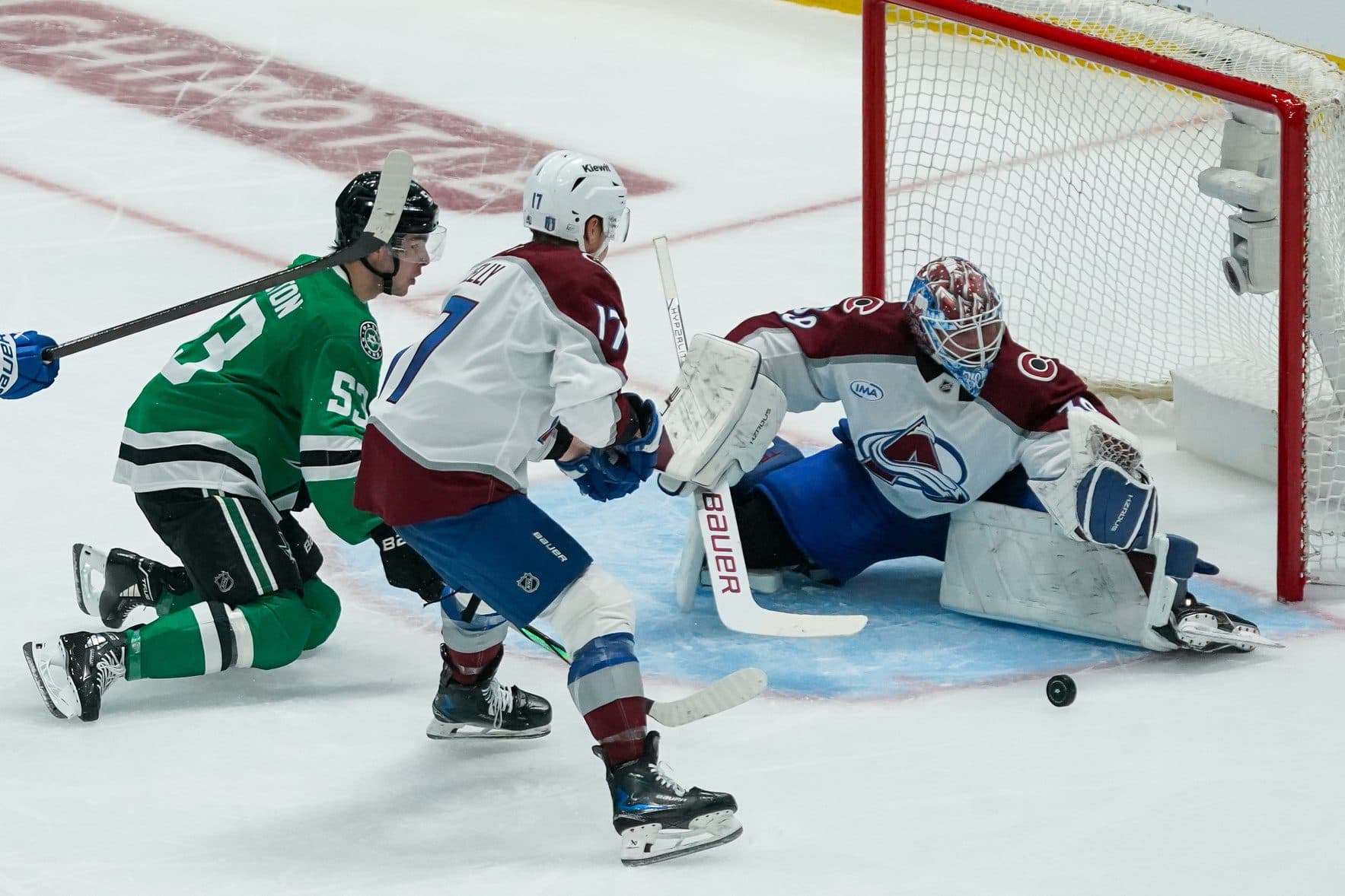Best NHL player prop bets (April 21): Blackwood should see more shots from Stars in Game 2