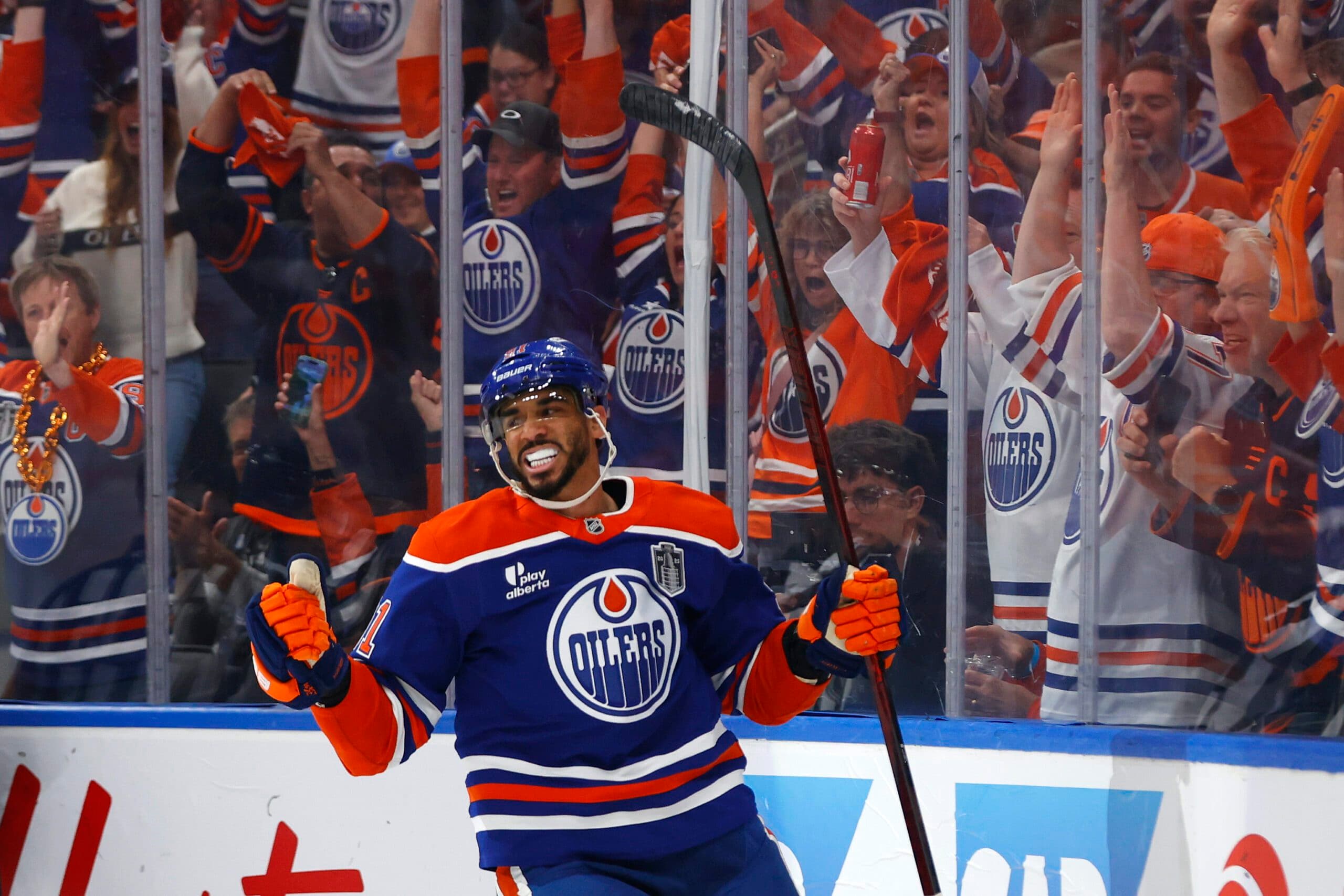 Sources: NHL to continue examination of Oilers’ LTIR relief usage for Evander Kane