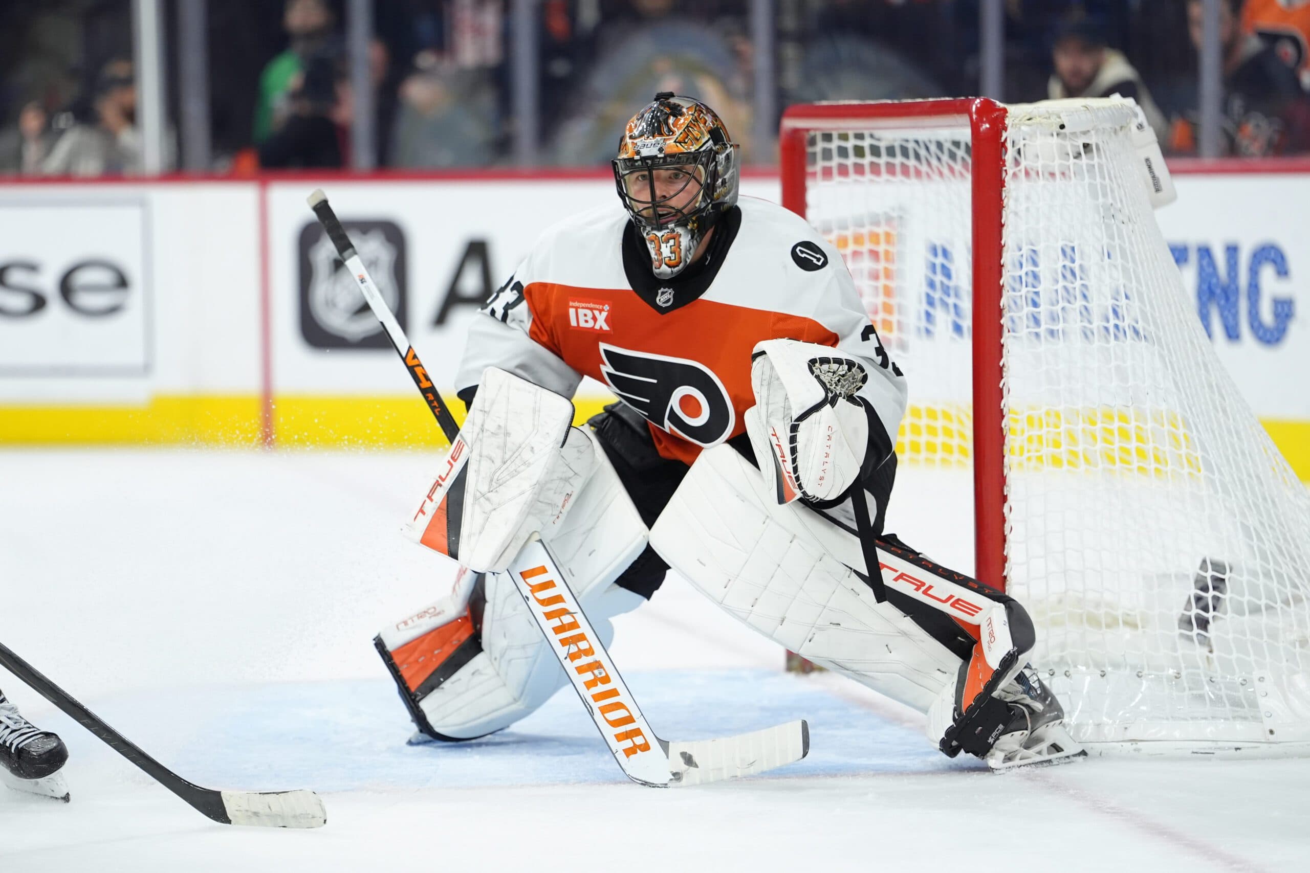 Samuel Ersson is struggling, but Flyers aren’t giving up on him
